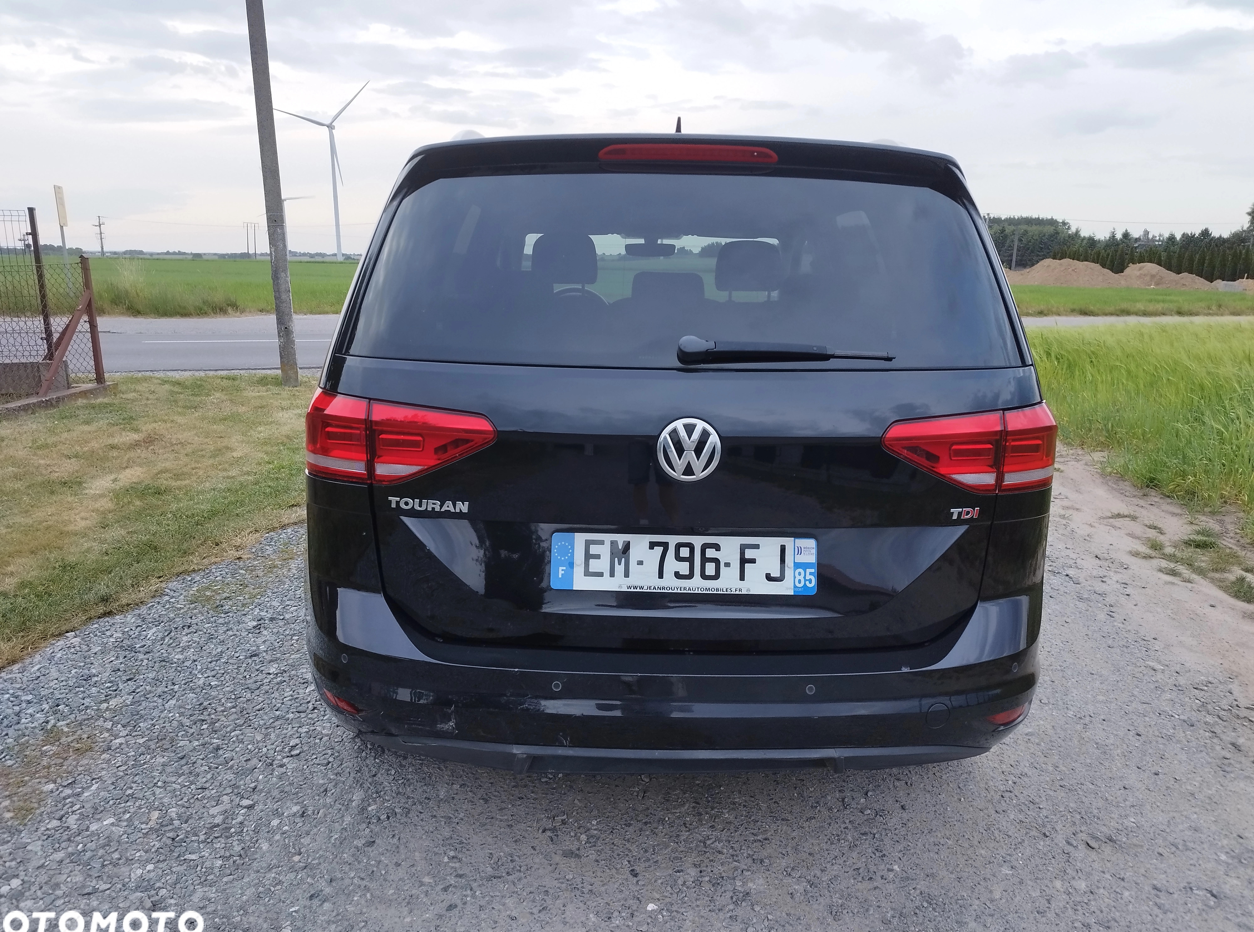 Volkswagen Touran cena 34900 przebieg: 149000, rok produkcji 2017 z Kępno małe 326